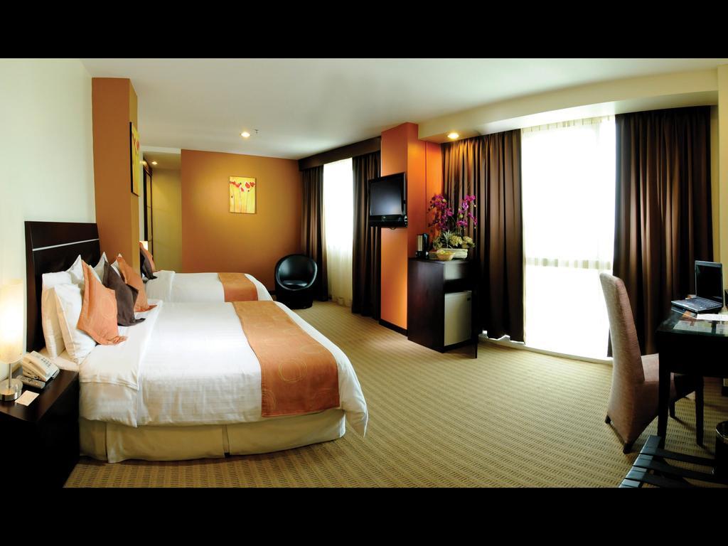 Hock Lee Hotel & Residences Kuching Ngoại thất bức ảnh